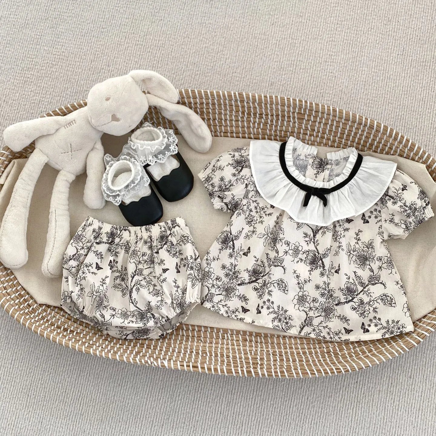 Summer Baby Clothing Set Floral Lace Collar Tops And Bloomer 2 PCS Girls Suit Toddler Tee Set